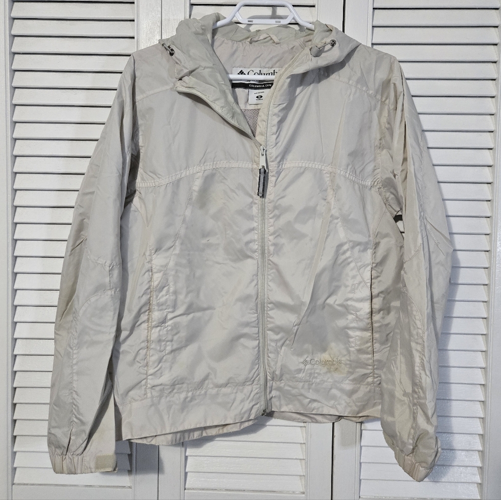 🟢 Columbia Cream Windbreaker Jacket
